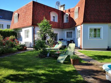 Hawei in Vienna - Doppelhaushälfte mit Garten und Pool zur Mitbenutzung