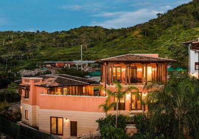 Вилла Luxury Spacious Beach Town Villa in Las Catalinas!