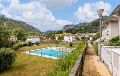 Stunning home in Arredondo with Outdoor swimming pool, WiFi and 3 Bedrooms