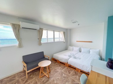 Отель Golden Sun Beach Hotel - Vacation STAY 27729v