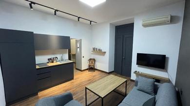 1BDB apartment in the small center