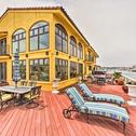 Дом отдыха Luxe Waterfront Oxnard Getaway with Private Hot Tub!