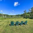 Holiday home Updated Canaan Farmhouse Pond and Sunset Views!