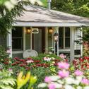 Гостевой дом Hidden Garden Cottages & Suites