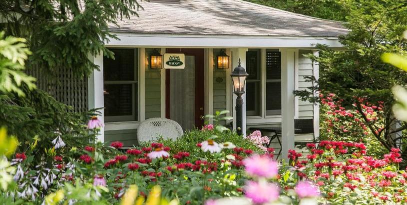 Гостевой дом Hidden Garden Cottages & Suites