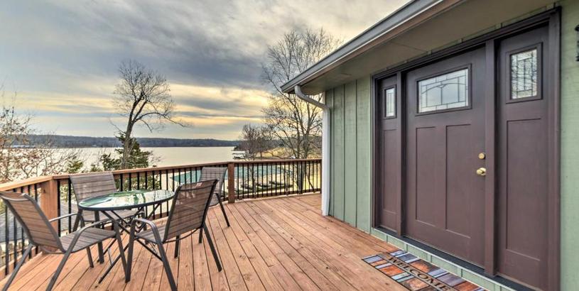 Holiday home Waterfront Eddyville Home with Dock and Kayaks!