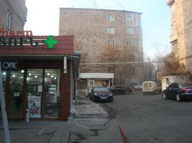 Apartments Azatutyan Avenue 19