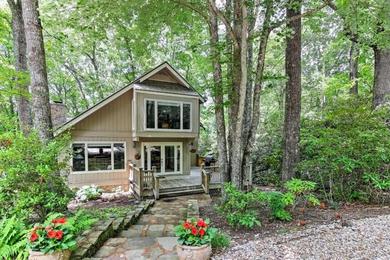 Smallwood Cute Highlands Home with Screened Porch!