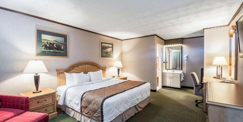 Hotel Rodeway Inn and Suites - Charles Town,WV