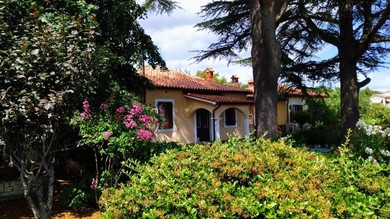Holiday home Villa Roza, semi-detached holiday house
