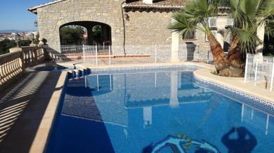 Villa Spacious villa with large private pool and incredible views