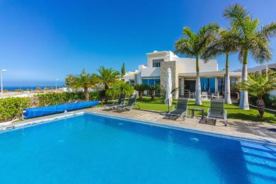 Вилла Villa Eleonora, Luxury Villa with Heated Pool Ocean View in Adeje, Tenerife