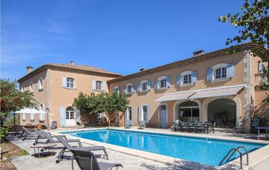 Holiday home Amazing Home In Apt With 7 Bedrooms, Wifi And Private Swimming Pool