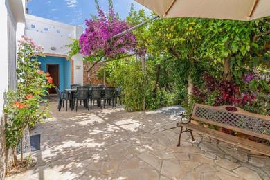 Villa 4 bedrooms villa with private pool enclosed garden and wifi at Sant Miquel de Balansat 5 km away from the beach