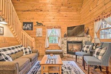 Rustic Cabin with Fireplace Pets Welcome!