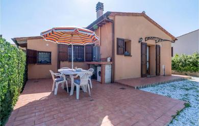 Дом отдыха Nice home in Cascina with 3 Bedrooms and WiFi