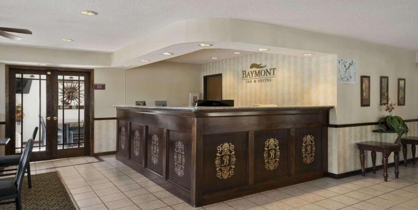 Отель Baymont by Wyndham Whitewater