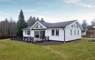 Holiday home Awesome home in Månsarp with Sauna, WiFi and 3 Bedrooms