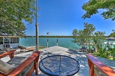 Holiday home Lakefront Brownwood Home with Private Boat Dock