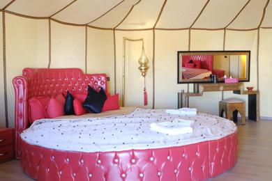 Люкс-шатер Merzouga Royal Camp