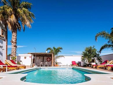 Villa Chalet con piscina privada solo familias y parejas