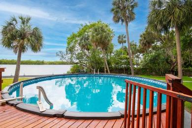 Holiday home Waterfront Paradise on Tampa Bay with Pool & Boat