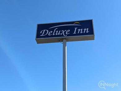 Motel Deluxe Inn
