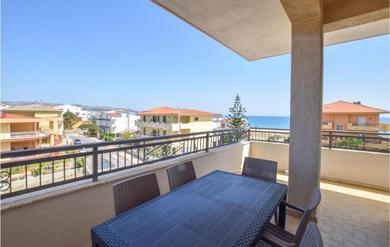 Amazing apartment in MARINA DI STRONGOLI with WiFi and 2 Bedrooms
