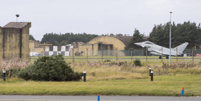 Leuchars Station Airfield (ADX), Leuchars, Fife, Великобритания