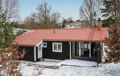 Holiday home Four-Bedroom Holiday Home in Hjalteby