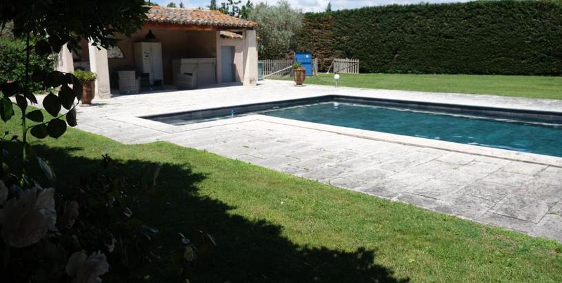 Holiday home LS2-402 CARABANO 2 Gite avec piscine a partager pour 2 personnes à Cheval blanc, au cœur d’une belle propriété