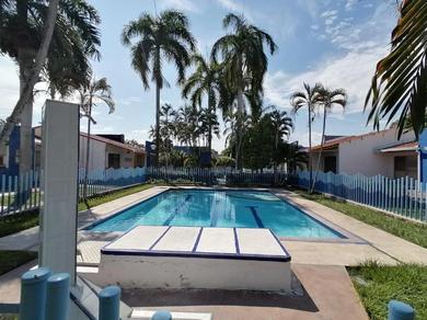 Holiday home Precioso alojamiento con 6 piscinas en conjunto cerrado