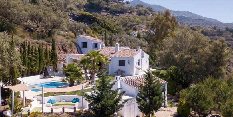 Villa El Aleph met privé zwembad op paradijselijke plek