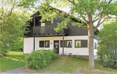 Awesome apartment in Thalfang with 2 Bedrooms and WiFi