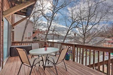 Holiday home Charming Home with Private Dock on Lake of the Ozarks