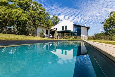  OIHAN KEYWEEK Amazing villa in quiet area with heated pool in Arbonne
