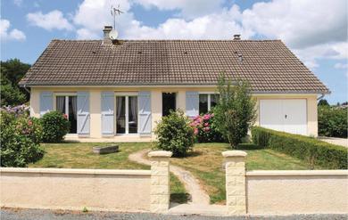Holiday home Awesome home in Chef du Pont with 5 Bedrooms and WiFi