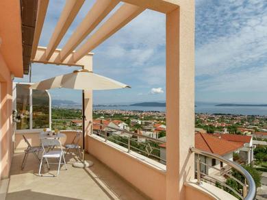 Beautiful apartment in between Split and Trogir