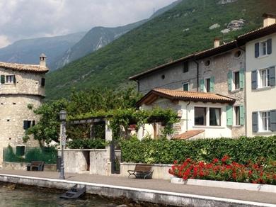 Отель Traumhafter Rustico direkt am Ufer des Gardasees