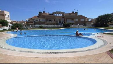 Апартаменты Inviting 2-Bed Apartment 5 minutes to the beach