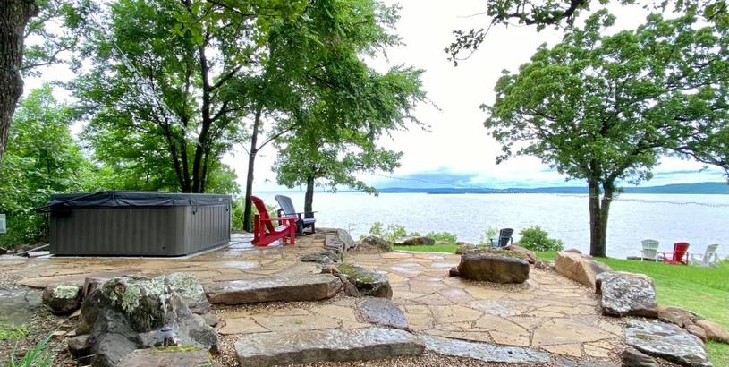 Holiday home Jewell of Eufaula! Lake view, hot tub, and firepit!