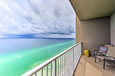 Beachfront Condo with Balcony Less Than 2Mi to Gulf World
