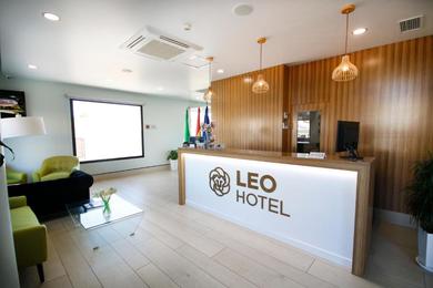 Отель Hotel Leo