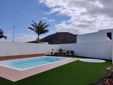 Вилла Villa Lanzarote Deluxe & Spa Pool