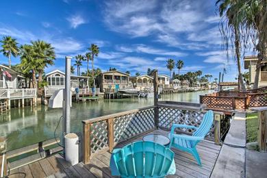 Cozy Waterfront Port Isabel Cottage with Deck!