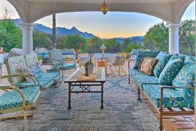 Villa Stylish Malibu Estate with Idyllic Mtn Views!