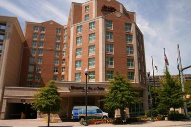 Отель Hampton Inn & Suites Arlington Crystal City DCA