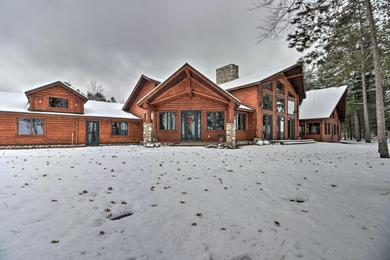 Holiday home Expansive Ruth Lake Home with Dock, Fire Pit and Beach