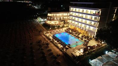 Отель Hotel Elesio