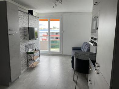 Apartments Bormes-les-Mimosas - Appart 25m2 avec balcon - 4P
